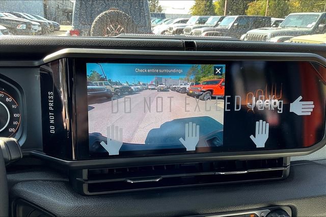 New 2025 Jeep Gladiator Sport image 20