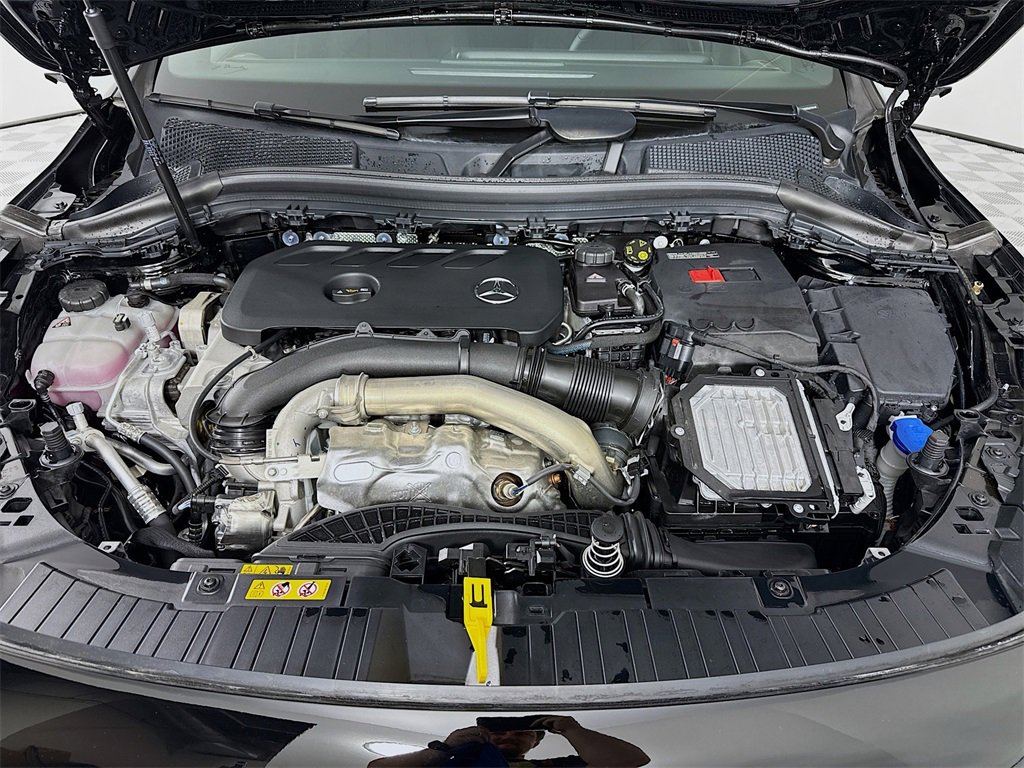 Used 2025 Mercedes-Benz GLA 250 4MATIC image 29