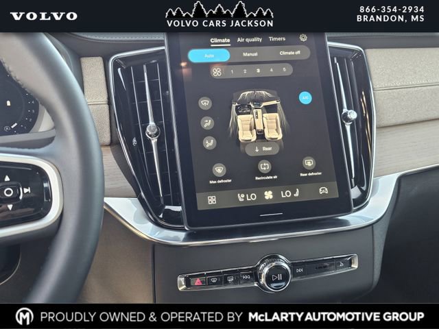 New 2026 Volvo XC90 B5 Plus w/ Protection Package Premier image 7