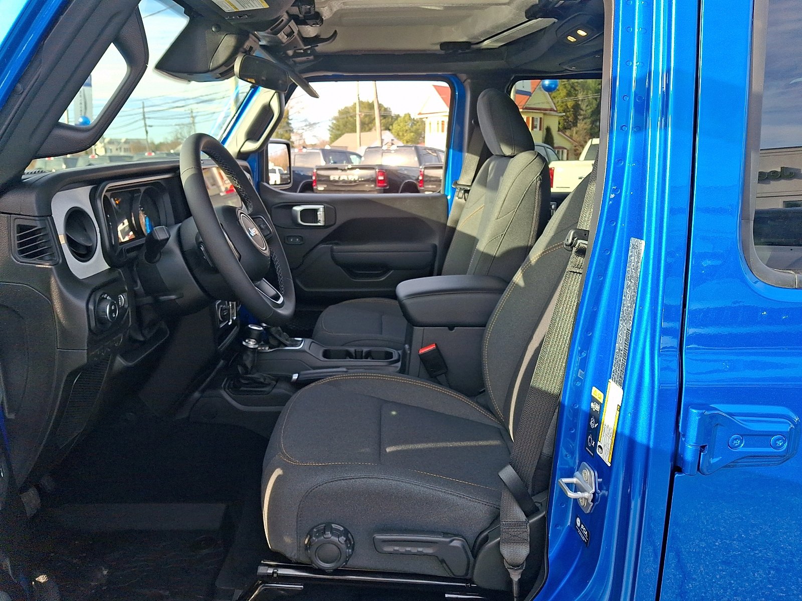 New 2026 Jeep Gladiator Sport AWD/4WD image 12
