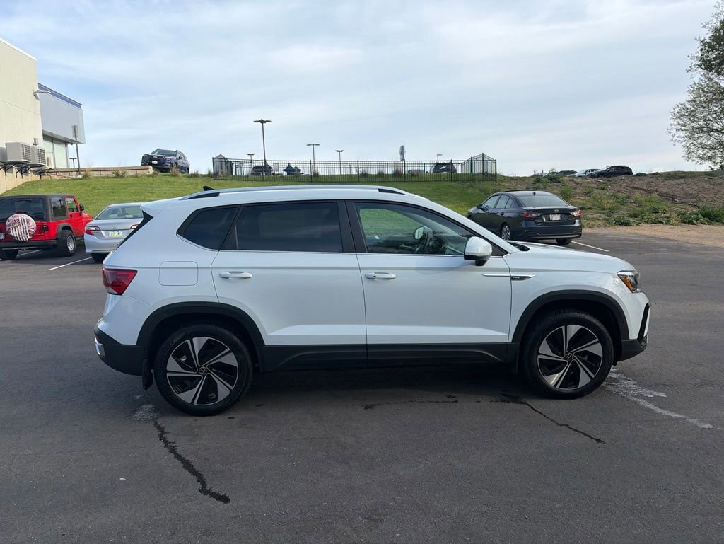 Used 2024 Volkswagen Taos SE AWD/4WD image 9