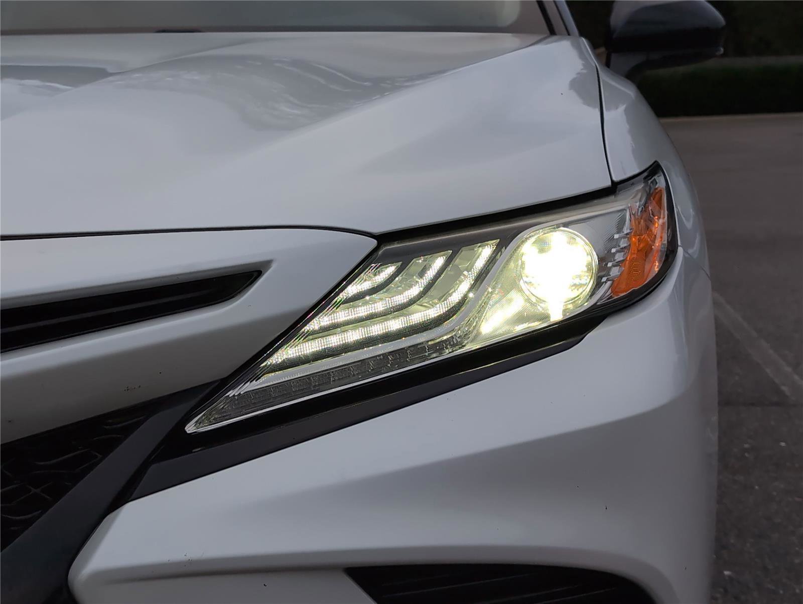 Used 2020 Toyota Camry XSE image 33