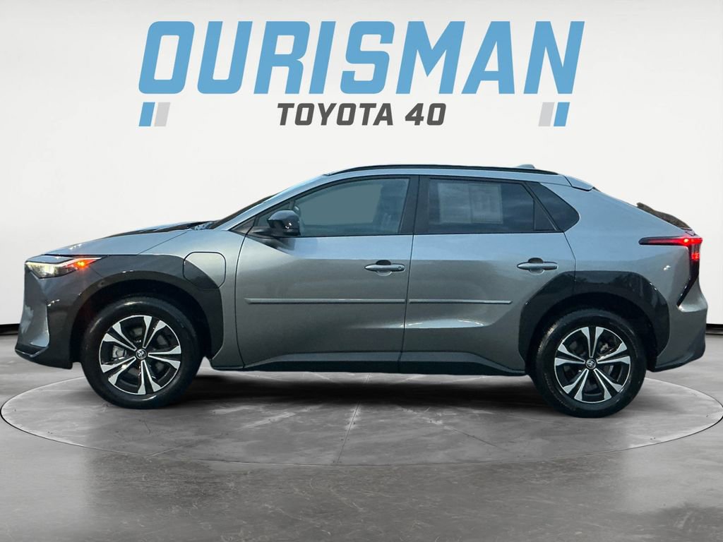 Used 2024 Toyota bZ4X XLE w/ Weather Package image 3