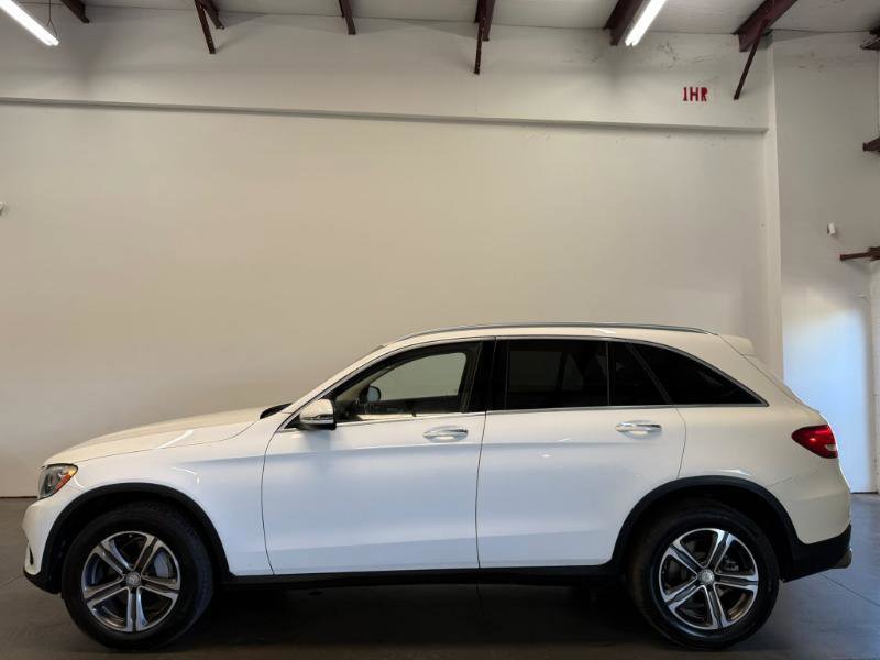 Used 2016 Mercedes-Benz GLC 300 image 3