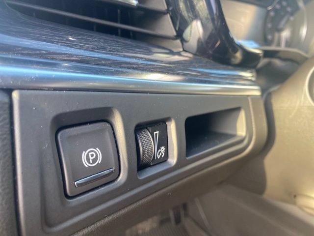 Used 2023 Cadillac XT5 Premium Luxury w/ LPO, Floor Liner Package AWD/4WD image 20
