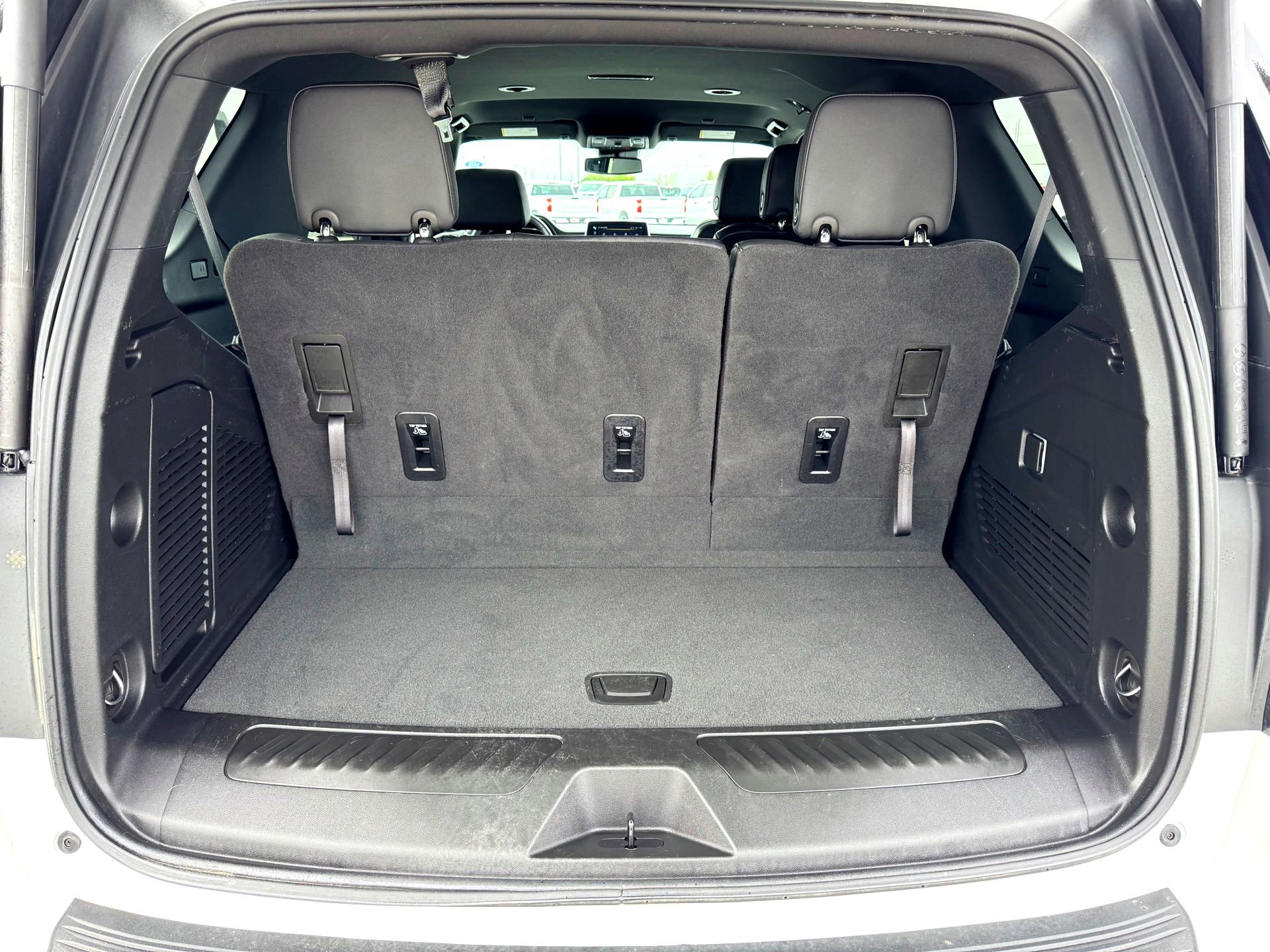 Used 2024 Chevrolet Tahoe LT image 8