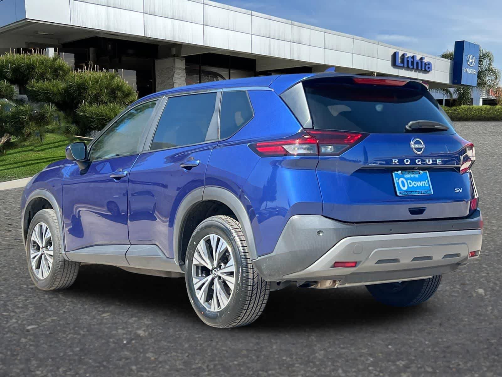 Used 2023 Nissan Rogue SV FWD image 7