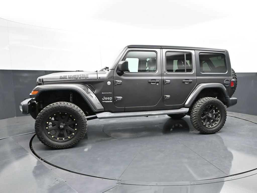 Used 2018 Jeep Wrangler Unlimited Sahara AWD/4WD image 7