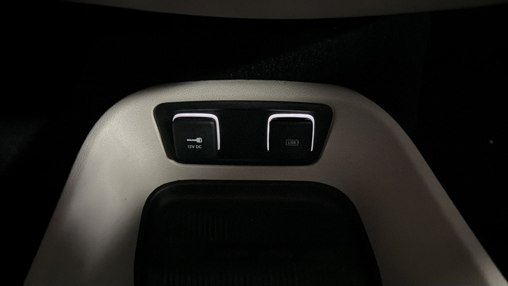 Used 2018 Chrysler Pacifica Touring-L FWD image 31