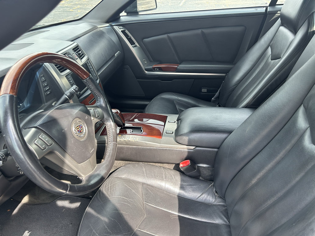 Used 2007 Cadillac XLR RWD image 9