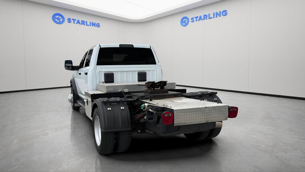 Used 2024 RAM 5500 Tradesman w/ Chrome Appearance Group AWD/4WD image 6