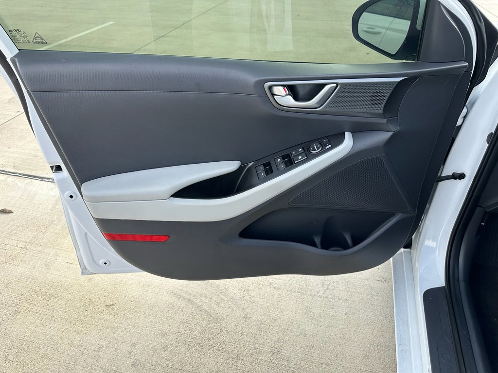 Used 2021 Hyundai Ioniq Blue image 9