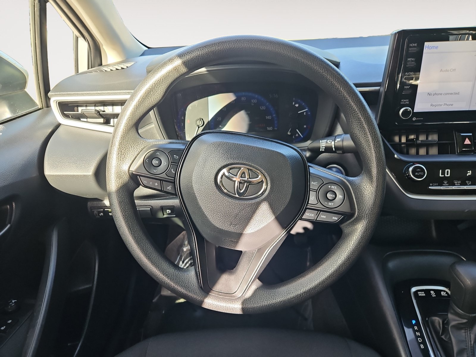 Used 2022 Toyota Corolla LE FWD image 12