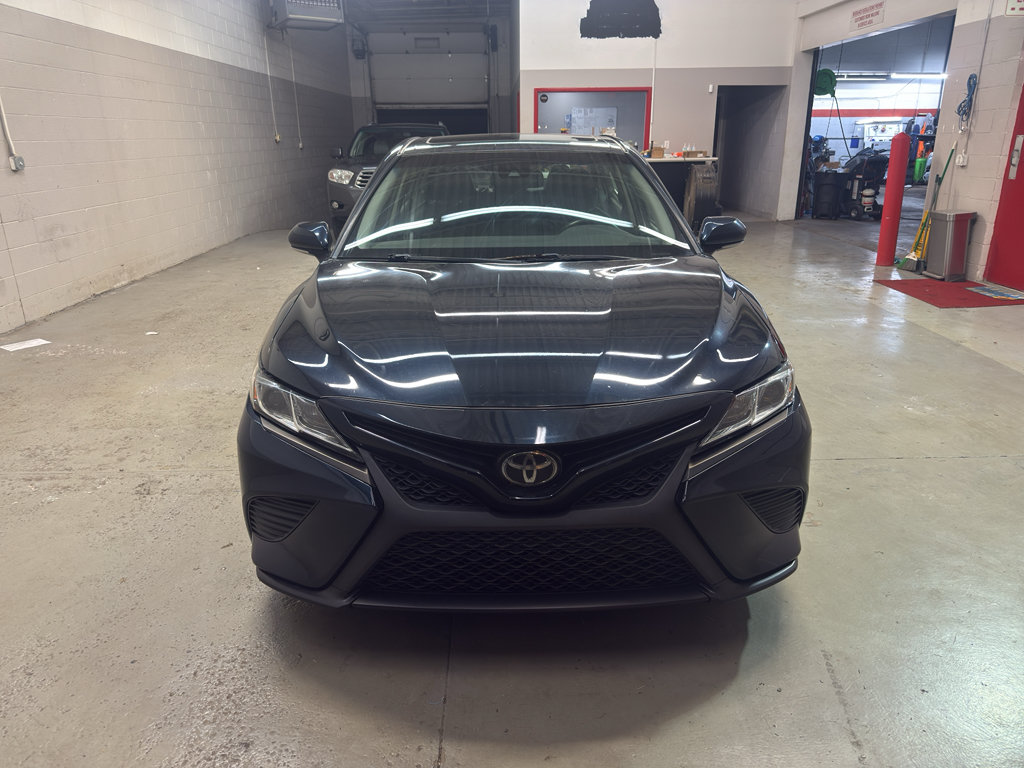 Used 2018 Toyota Camry SE w/ Moonroof Package FWD image 35