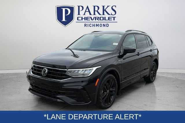 Used 2022 Volkswagen Tiguan SE R-Line AWD/4WD image 3