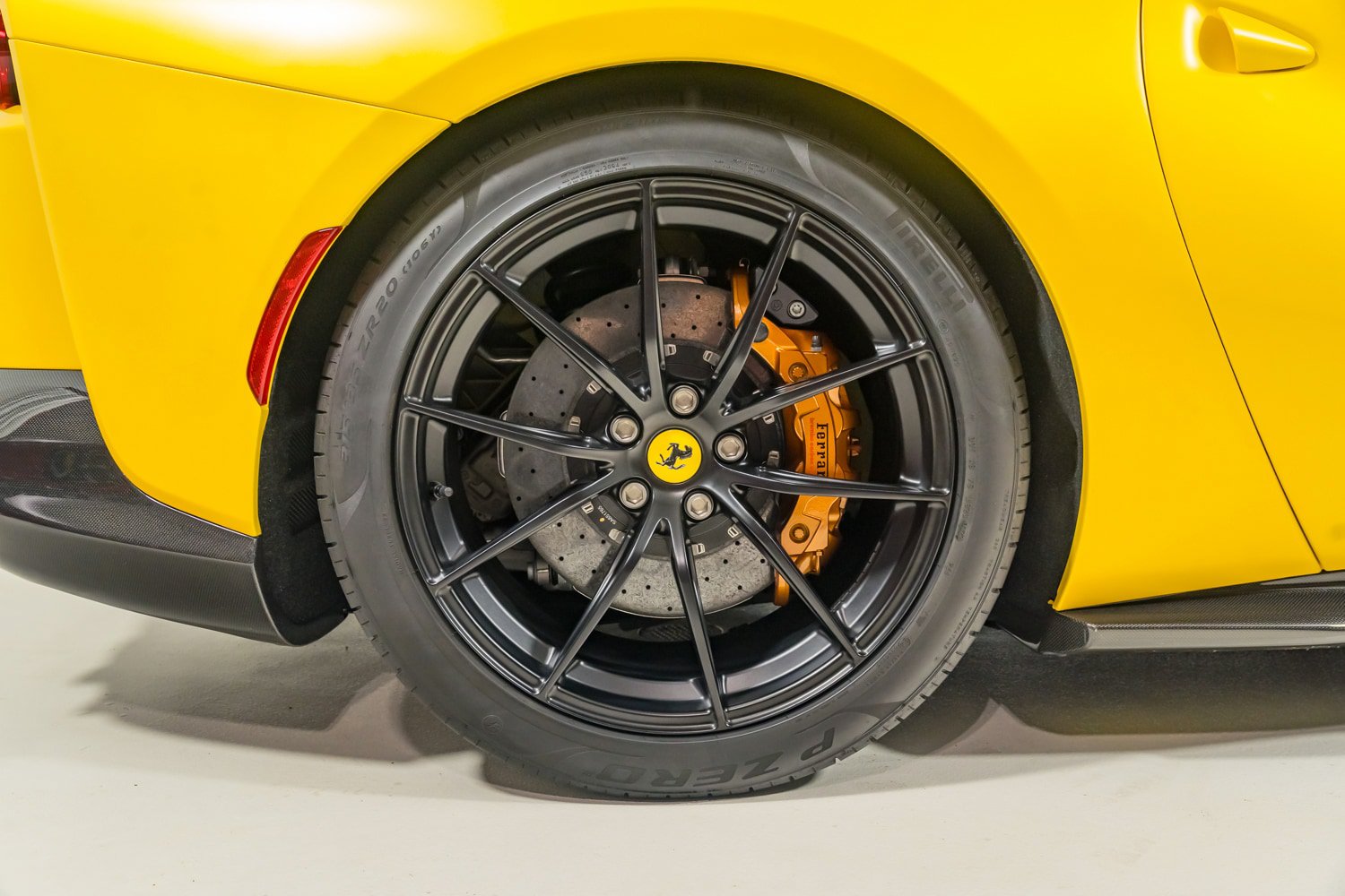 Used 2022 Ferrari 812 GTS RWD image 25