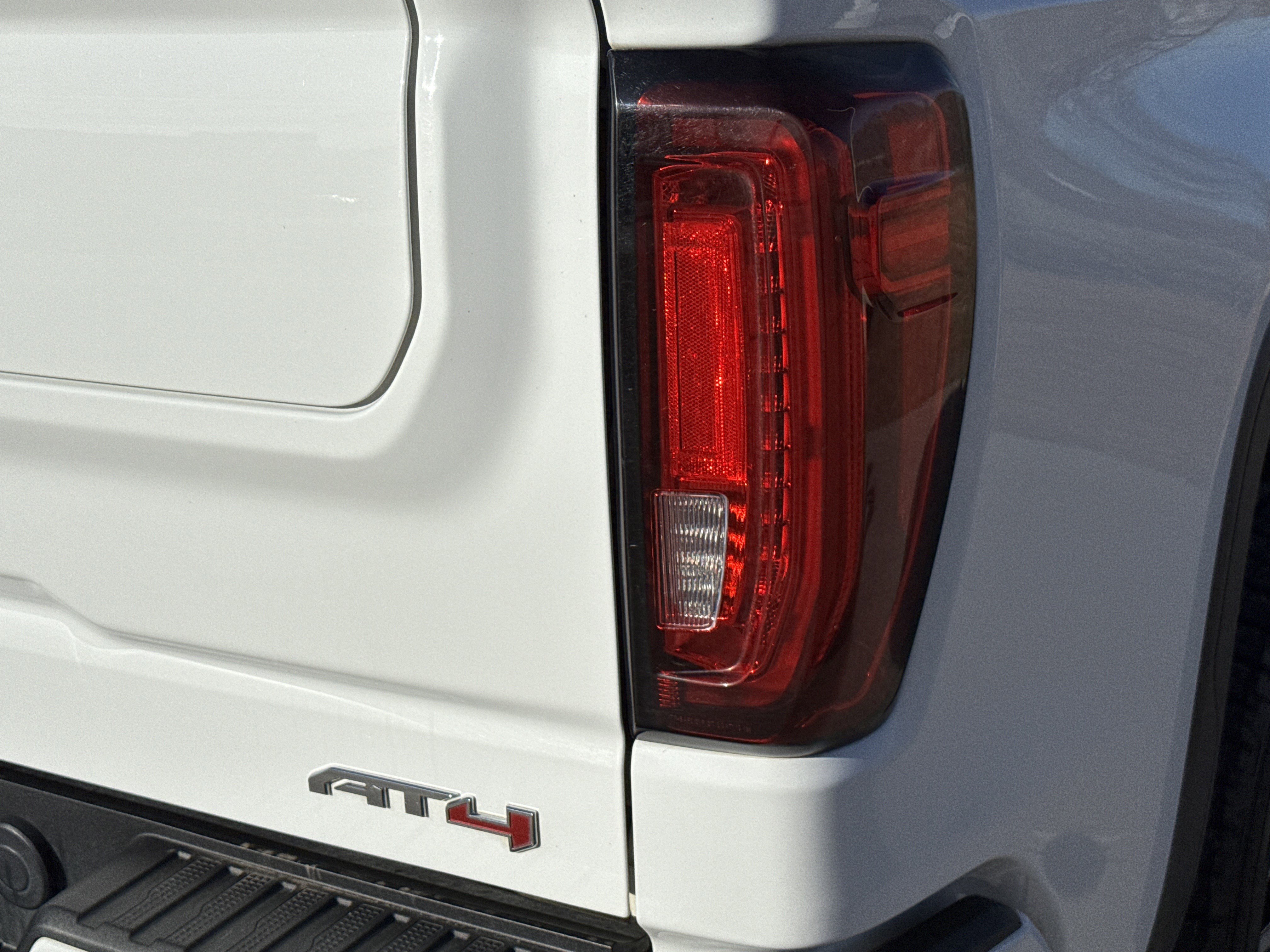 Used 2023 GMC Sierra 1500 AT4 w/ Technology Package image 11