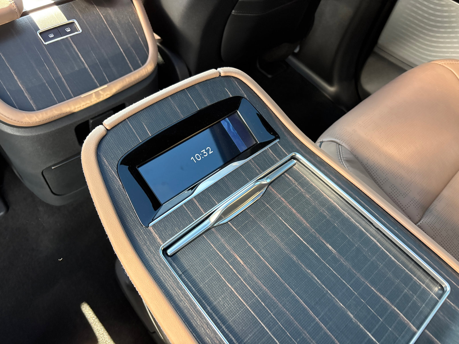 New 2025 Lincoln Navigator L Black Label image 34