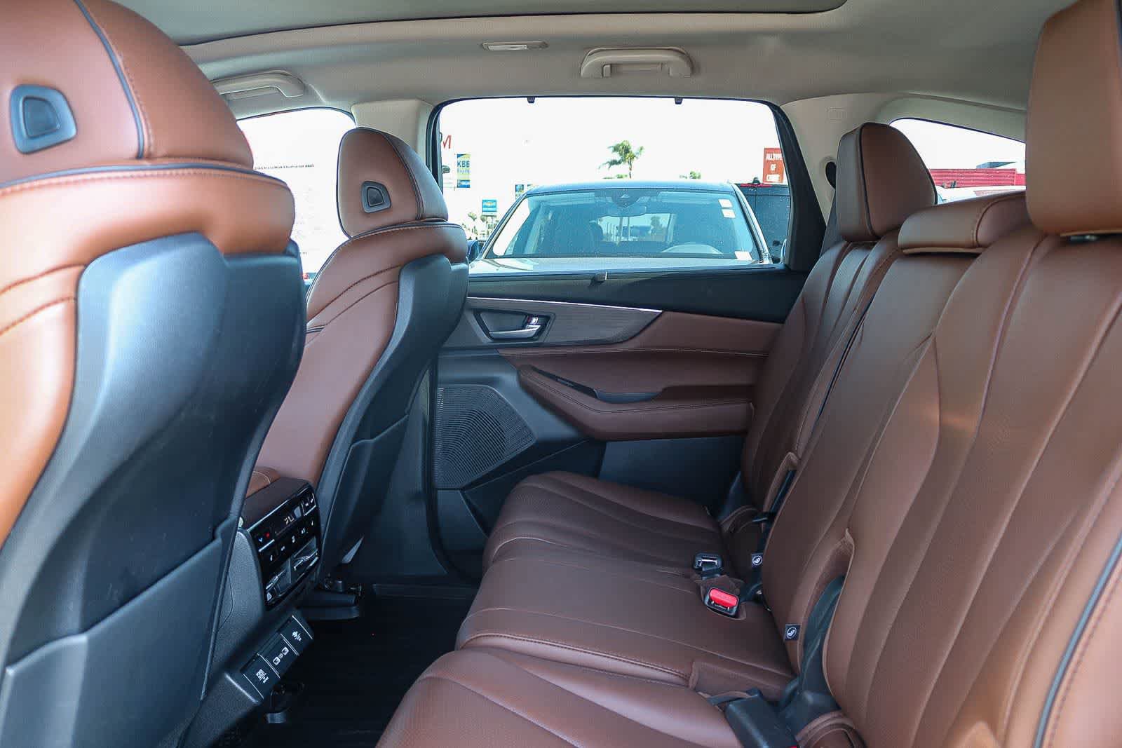 Used 2023 Acura MDX SH-AWD w/ Advance Package image 17