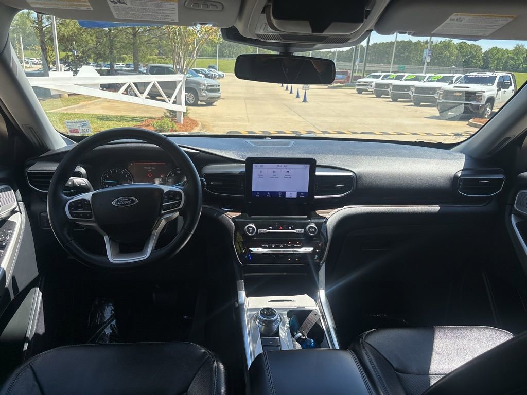Used 2022 Ford Explorer Limited w/ Equipment Group 301A image 47