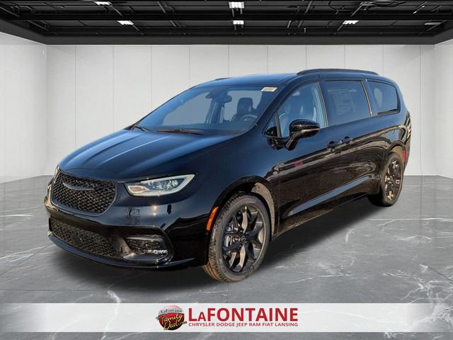 New 2026 Chrysler Pacifica Limited w/ S Appearance Package AWD/4WD image 1