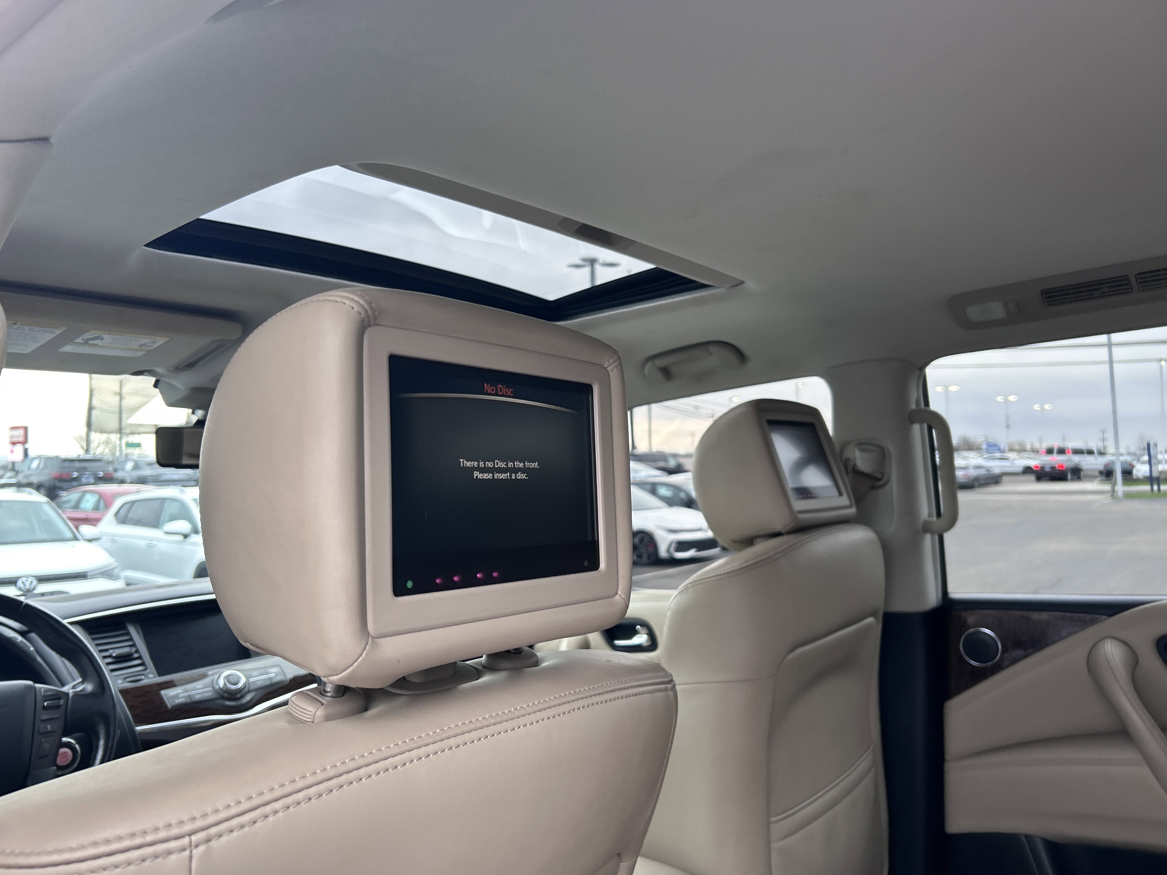 Used 2019 Nissan Armada Platinum image 28