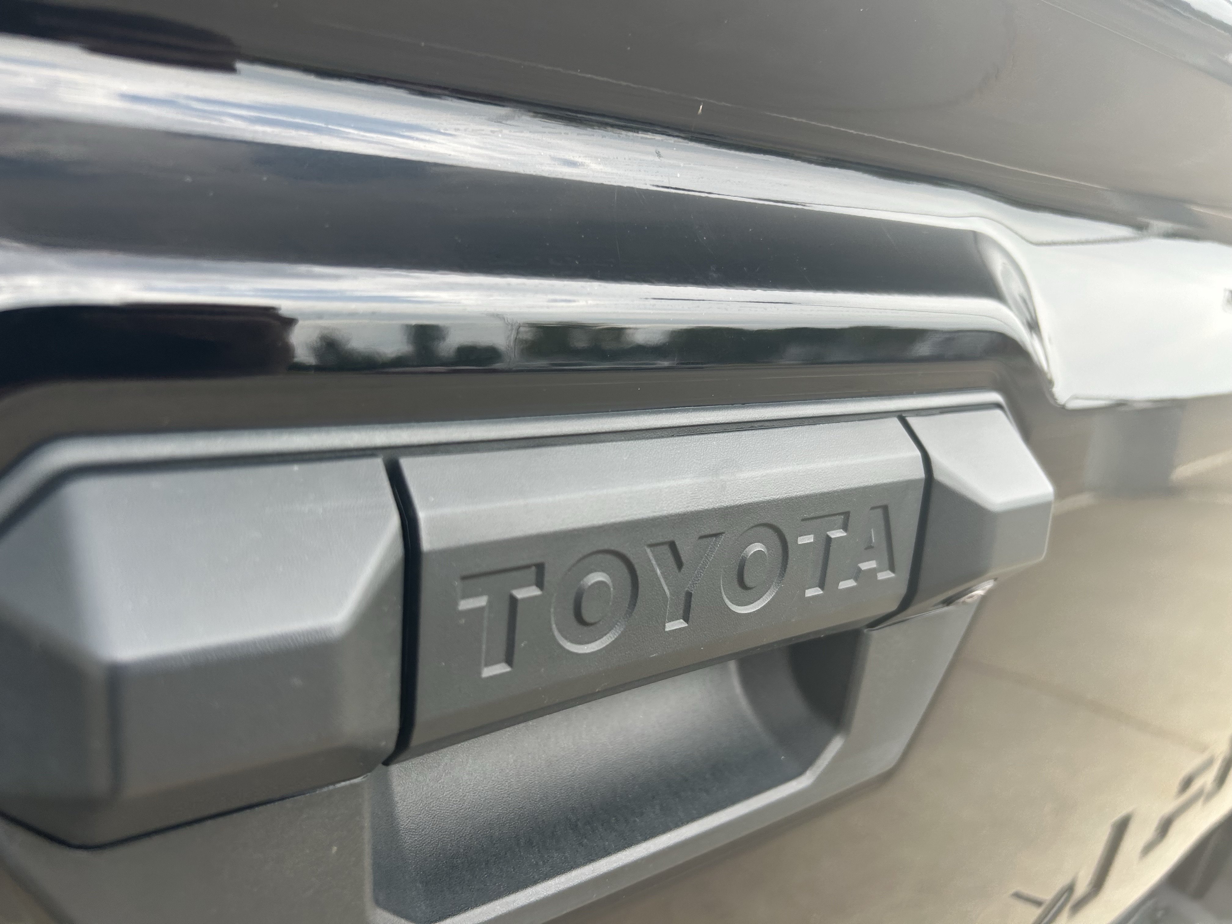Certified 2025 Toyota Tacoma SR AWD/4WD image 7