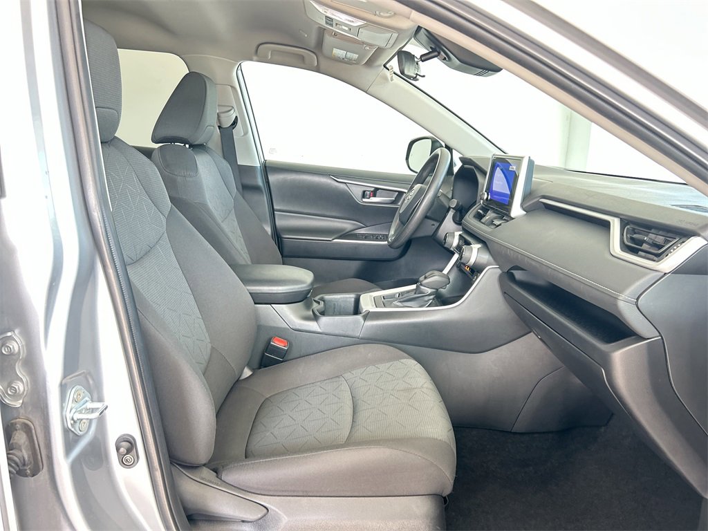 Used 2024 Toyota RAV4 XLE image 33