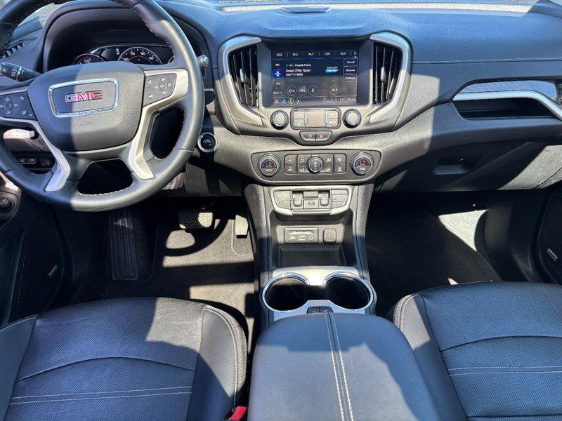 Used 2023 GMC Terrain Denali w/ Denali Premium Package AWD/4WD image 14