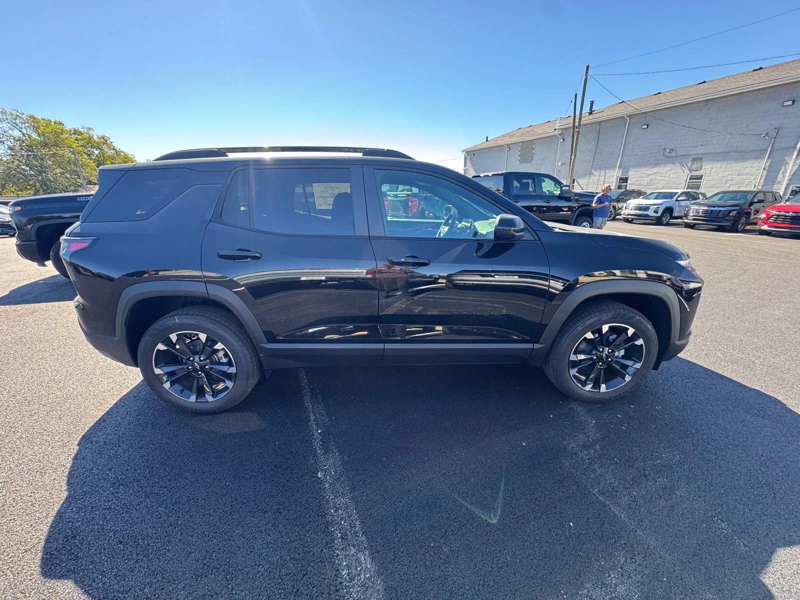 New 2027 Chevrolet Equinox RS w/ Convenience Package III AWD/4WD image 7