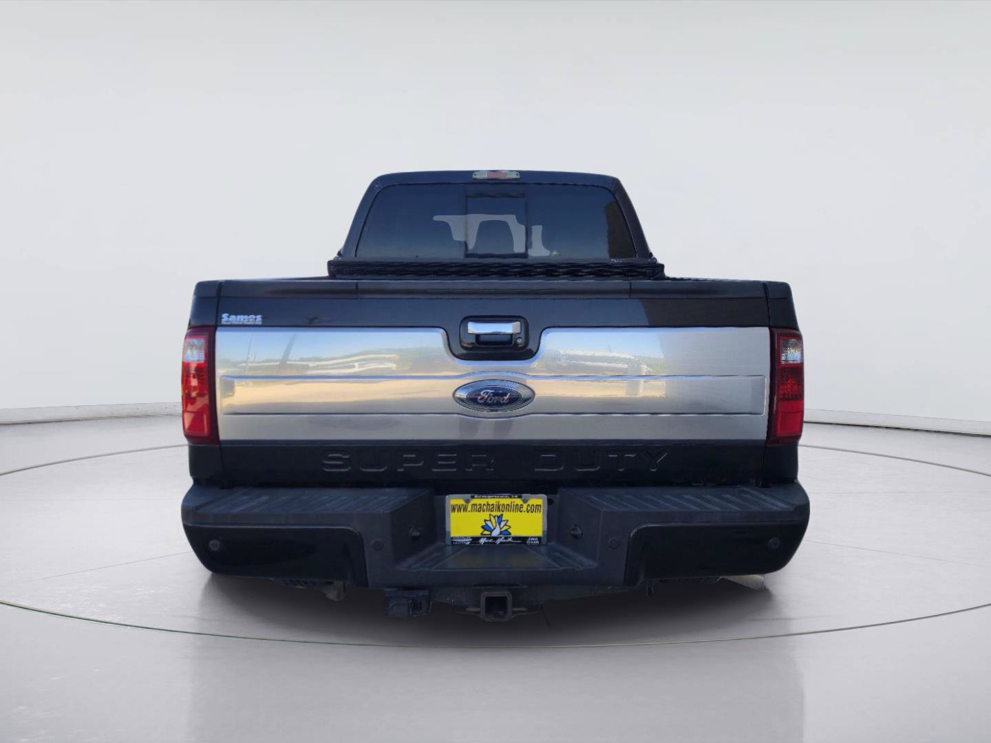 Used 2015 Ford F250 Platinum w/ FX4 Off-Road Package AWD/4WD image 4