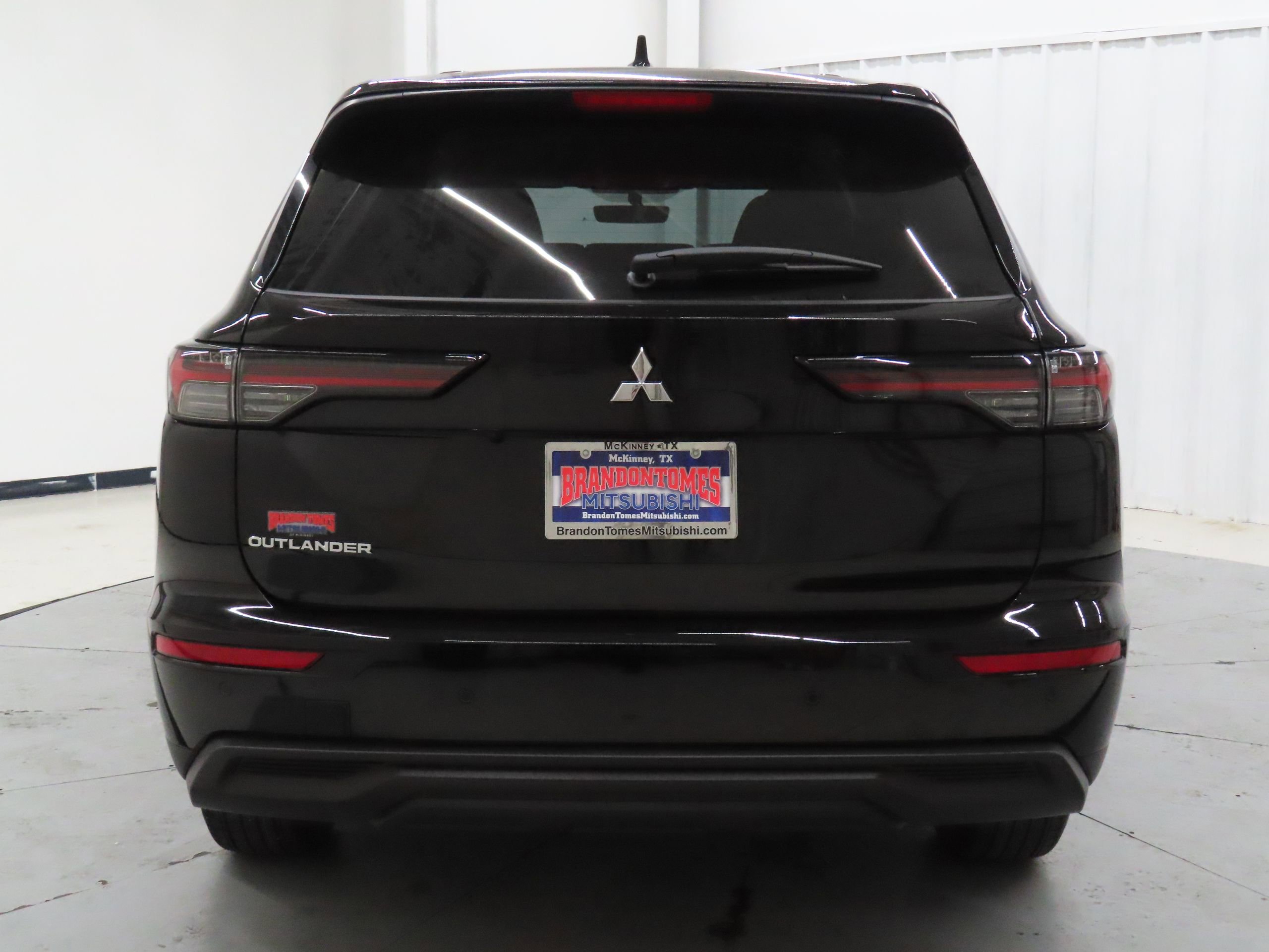 New 2026 Mitsubishi Outlander ES FWD image 4