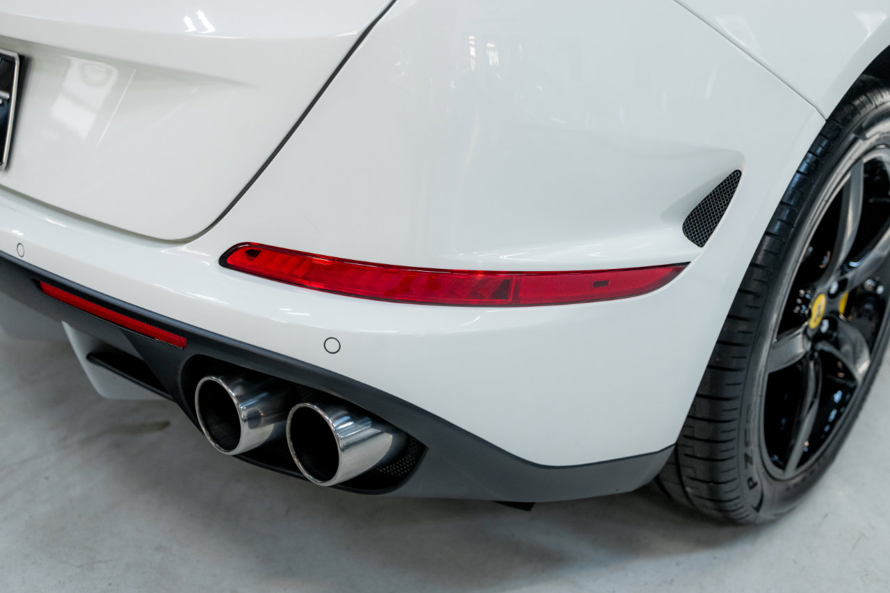 Used 2016 Ferrari California T image 27