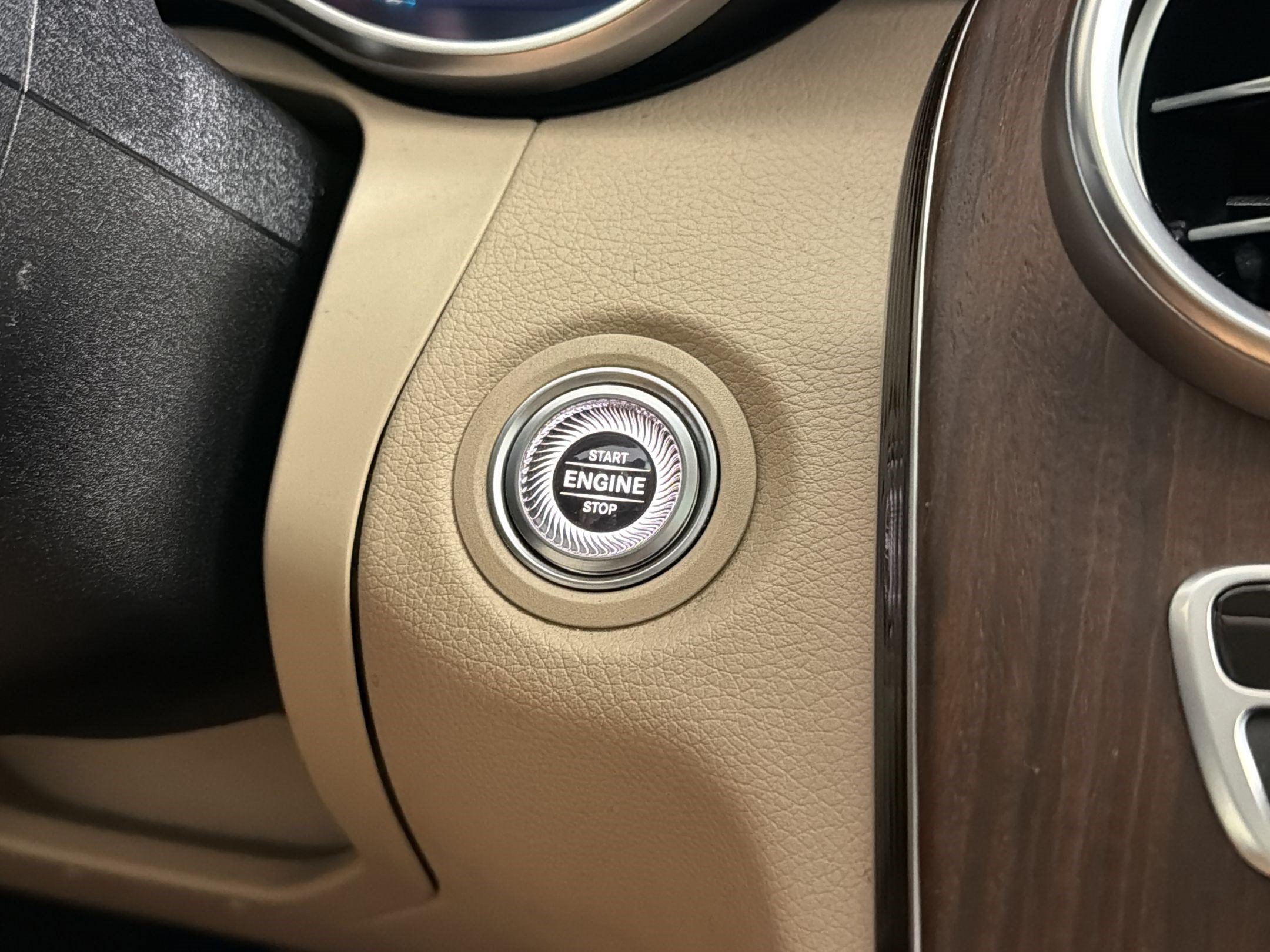 Certified 2021 Mercedes-Benz C 300 4MATIC Sedan image 17