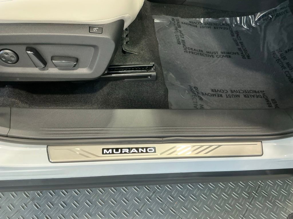 Used 2025 Nissan Murano Platinum image 16