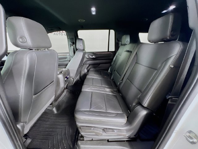Used 2022 Chevrolet Suburban LT AWD/4WD image 24