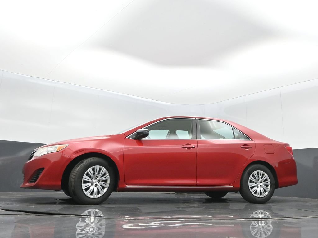 Used 2014 Toyota Camry LE FWD image 27