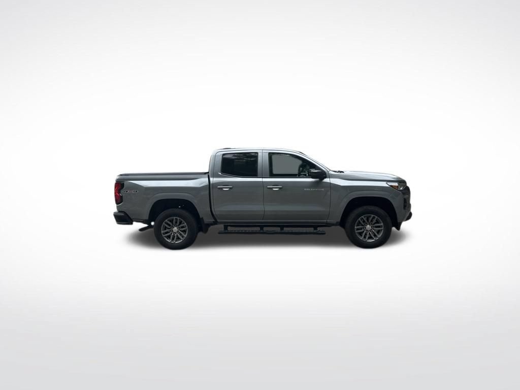 Used 2025 Chevrolet Colorado LT AWD/4WD image 6