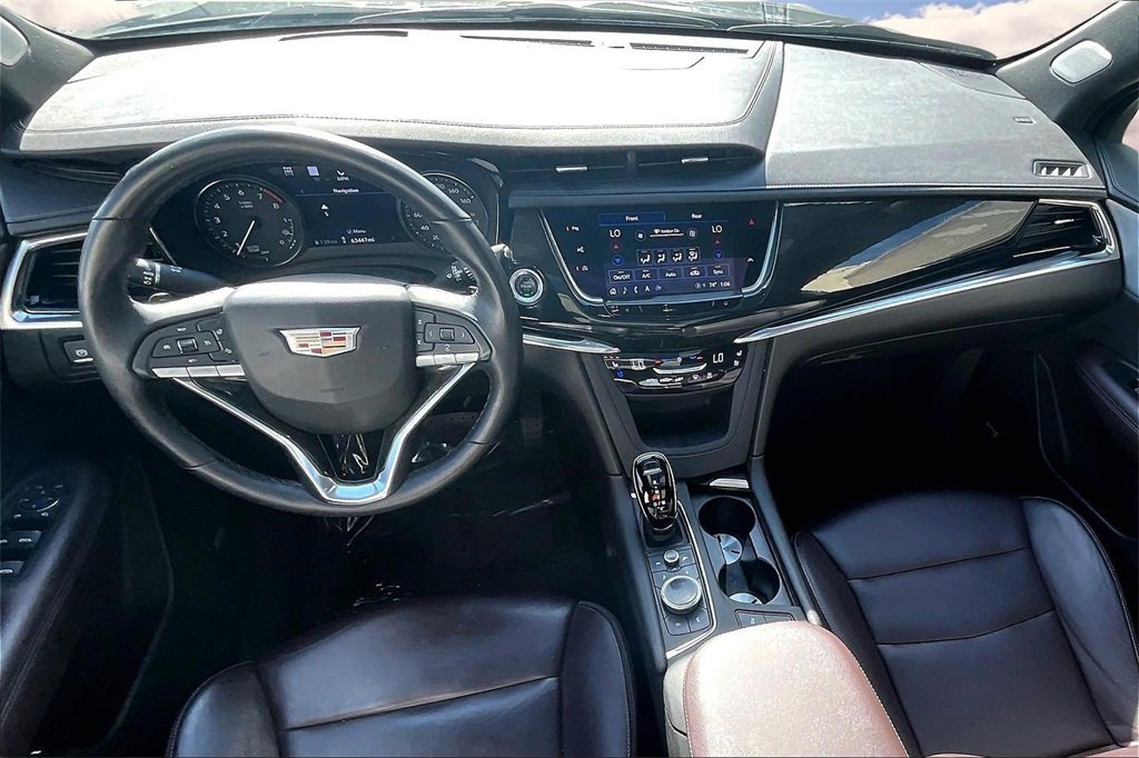Used 2022 Cadillac XT6 Premium Luxury w/ Technology Package image 7