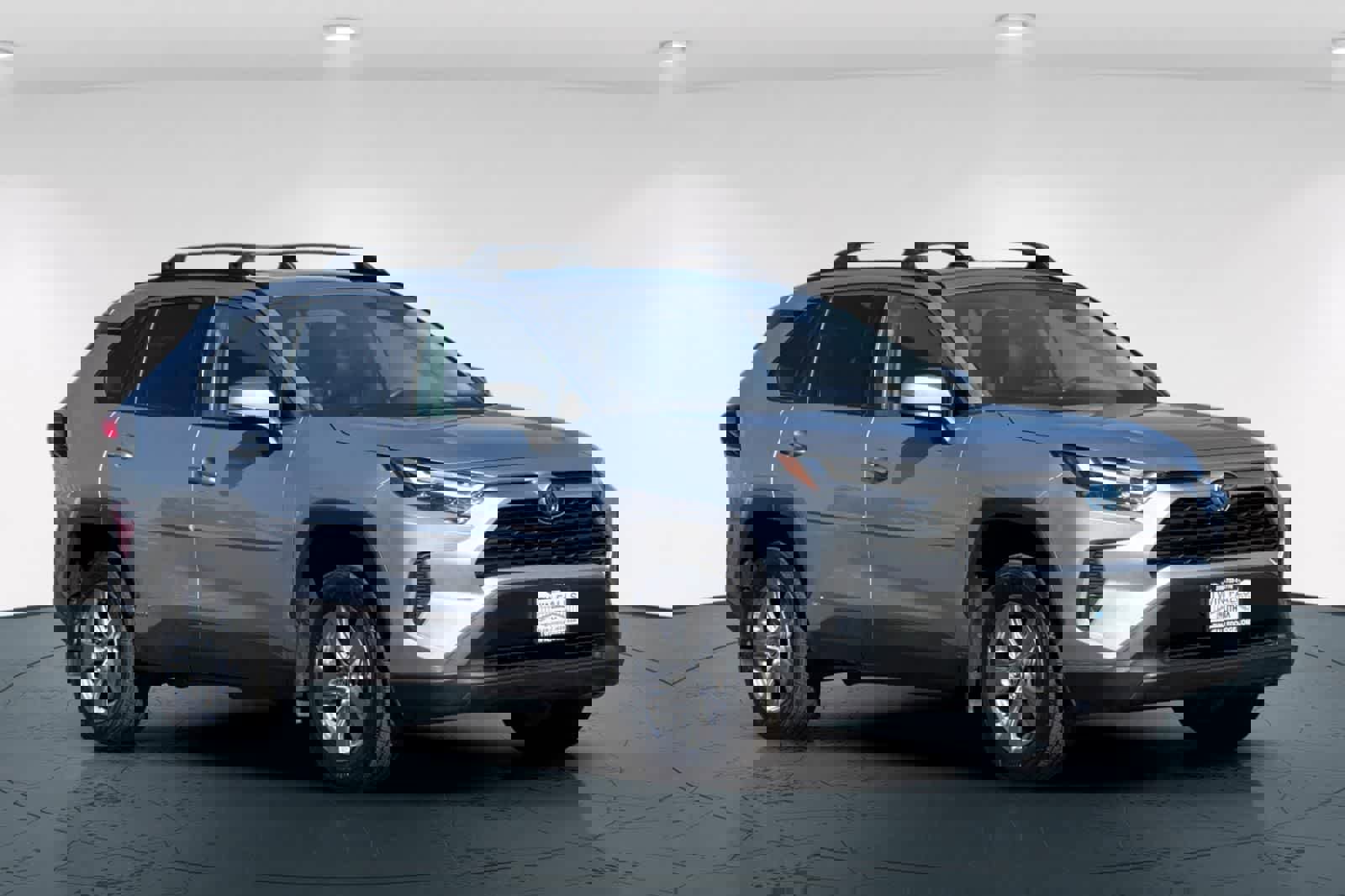 Used 2022 Toyota RAV4 XLE image 5