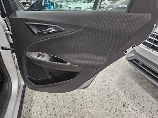 Used 2016 Chevrolet Malibu LT image 27