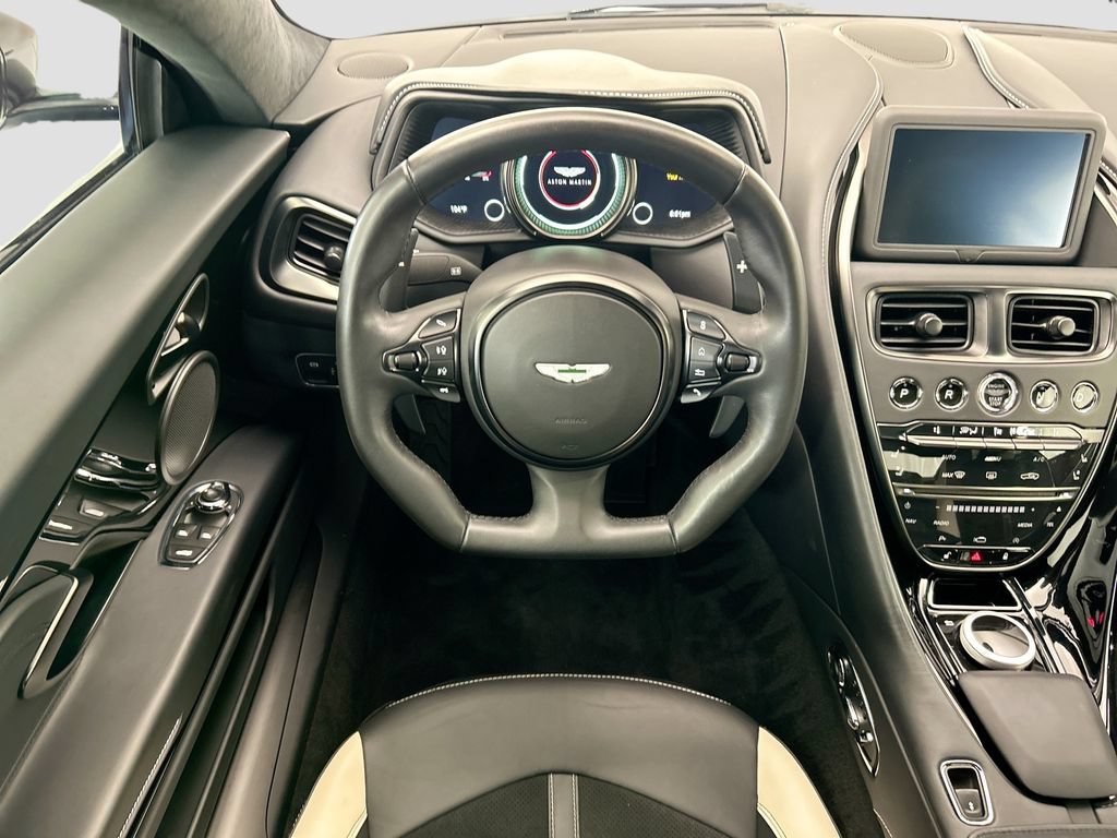 Used 2023 Aston Martin DB11 Coupe RWD image 10