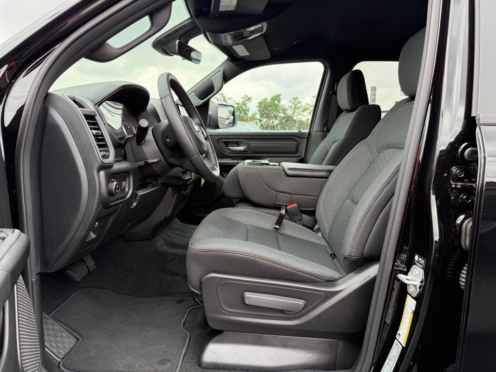 New 2026 RAM 1500 Express AWD/4WD image 26