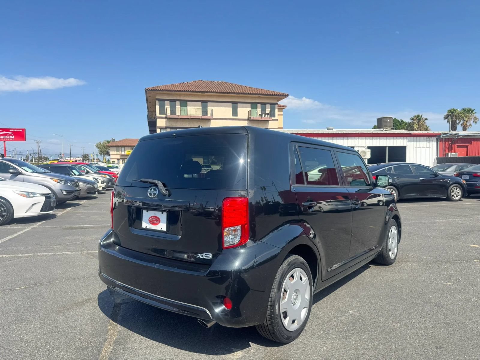 Used 2014 Scion xB FWD image 9