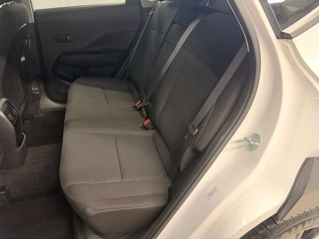 Used 2024 Hyundai Kona SEL FWD image 35