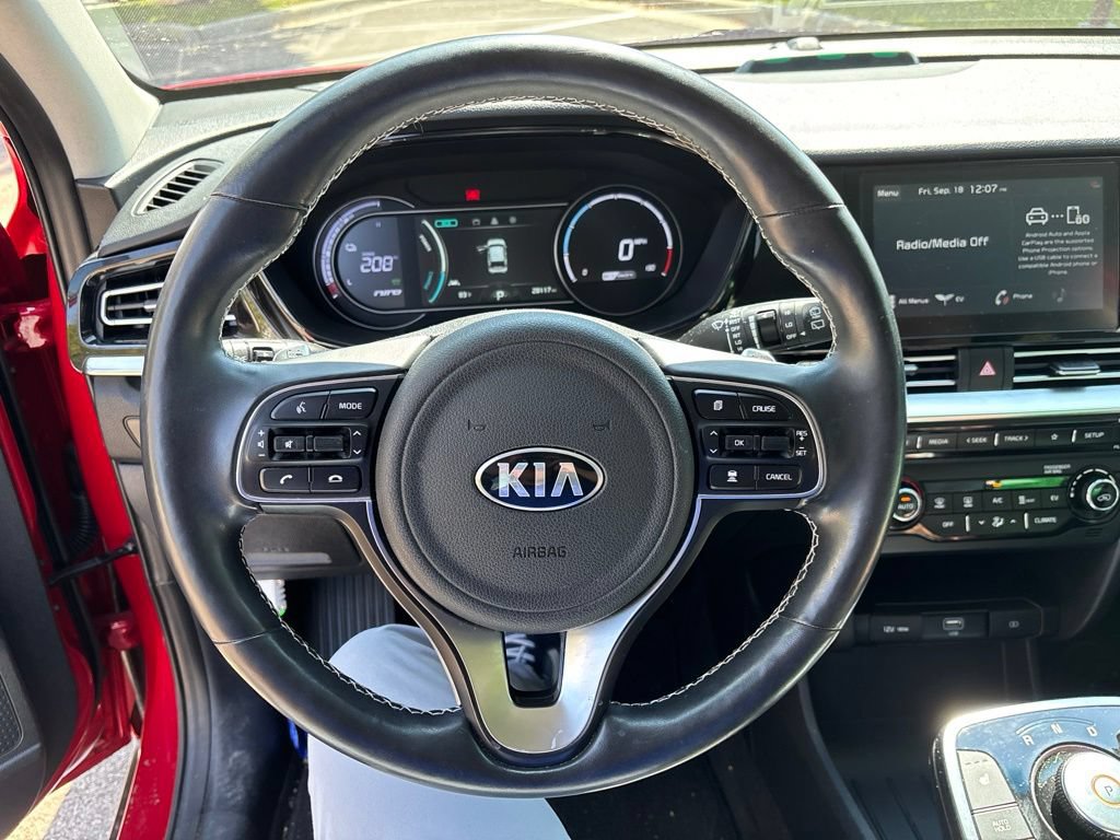 Used 2020 Kia Niro EX w/ Cold Weather Package FWD image 7