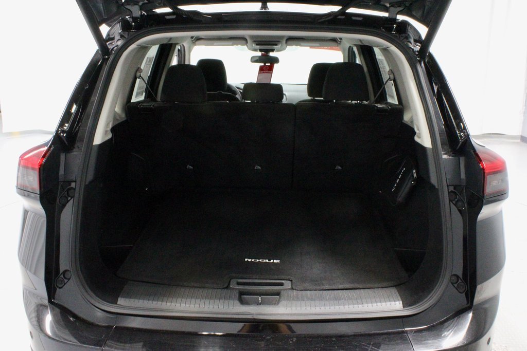 Certified 2024 Nissan Rogue SV image 16