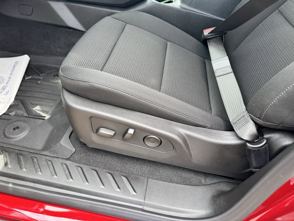 New 2025 GMC Canyon Elevation w/ Convenience Package image 16