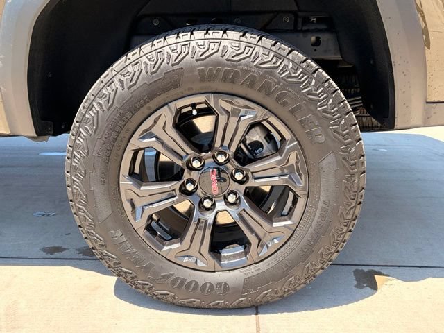 Used 2025 GMC Canyon Elevation RWD image 5