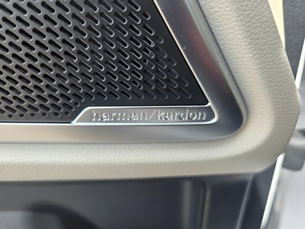 Used 2021 Kia Telluride SX w/ Towing Package FWD image 23